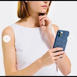 Swarovski. Smartphone Case
iPhone 11 Pro Max, Blue